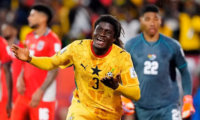 Ghana giành 3 điểm nhờ khoảnh khắc nghẹt thở phút bù giờ, dẫn đầu bảng đấu cùng tuyển Anh