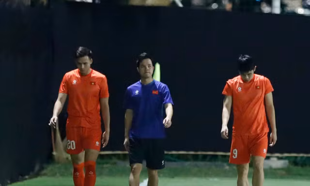 Đình Bắc phải tập riêng, bỏ ngỏ khả năng đấu Malaysia tại tranh hạng 3 FIFA ASEAN Cup 2026 