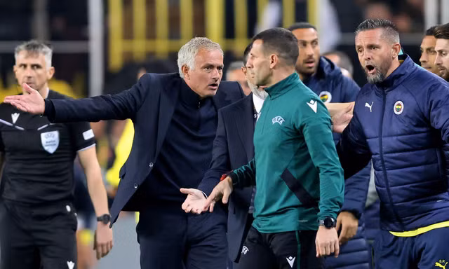 Hàng loạt trọng tài dính vào cá cược, Mourinho đã đúng về bóng đá Thổ Nhĩ Kỳ