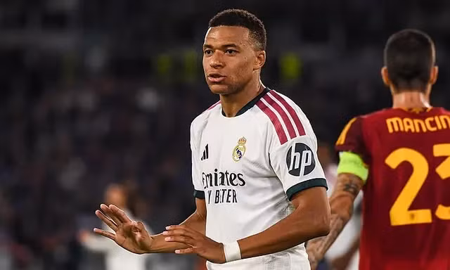 Mbappe xô đổ kỷ lục tồn tại hơn 10 năm của Messi