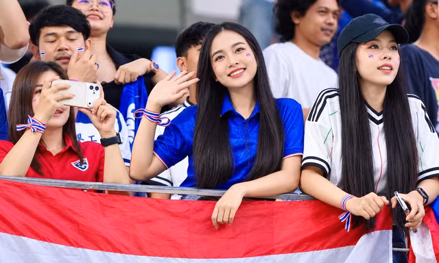 CĐV Thái Lan: 'Thắng Việt Nam lúc nào cũng mang lại cảm xúc tuyệt vời nhất'