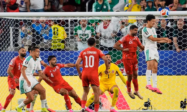 Algeria ngược dòng đánh bại Jordan 