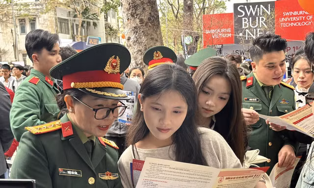 Nhiều trường quân đội tuyển bổ sung hệ dân sự, có ngành xét trên 24,4 điểm