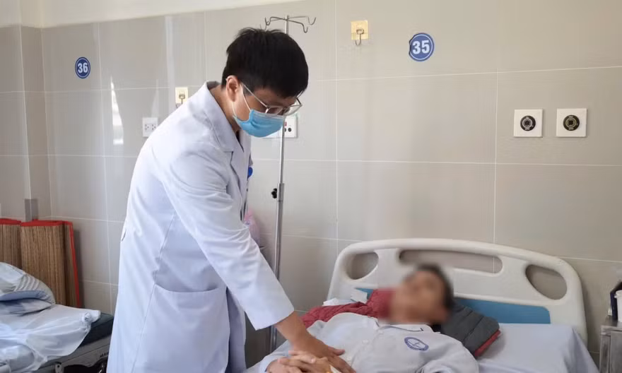 Hơn 350 người ngộ độc khi ăn bánh mì Hồng Ngọc, phạt cơ sở 94 triệu đồng