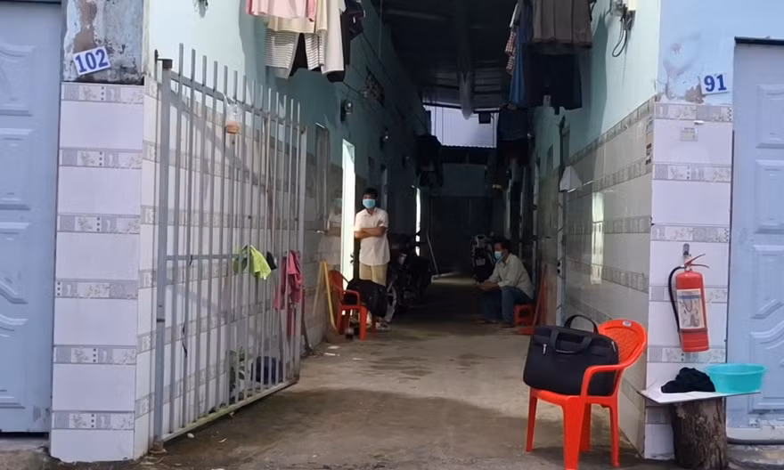 Con đi làm về phát hiện cha tử vong trong phòng trọ