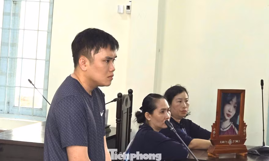 Ngày 15/10, TAND Vĩnh Long tuyên án tài xế Nguyễn Văn Bảo Trung về vi phạm giao thông gây chết người, vụ án gây xôn xao dư luận.