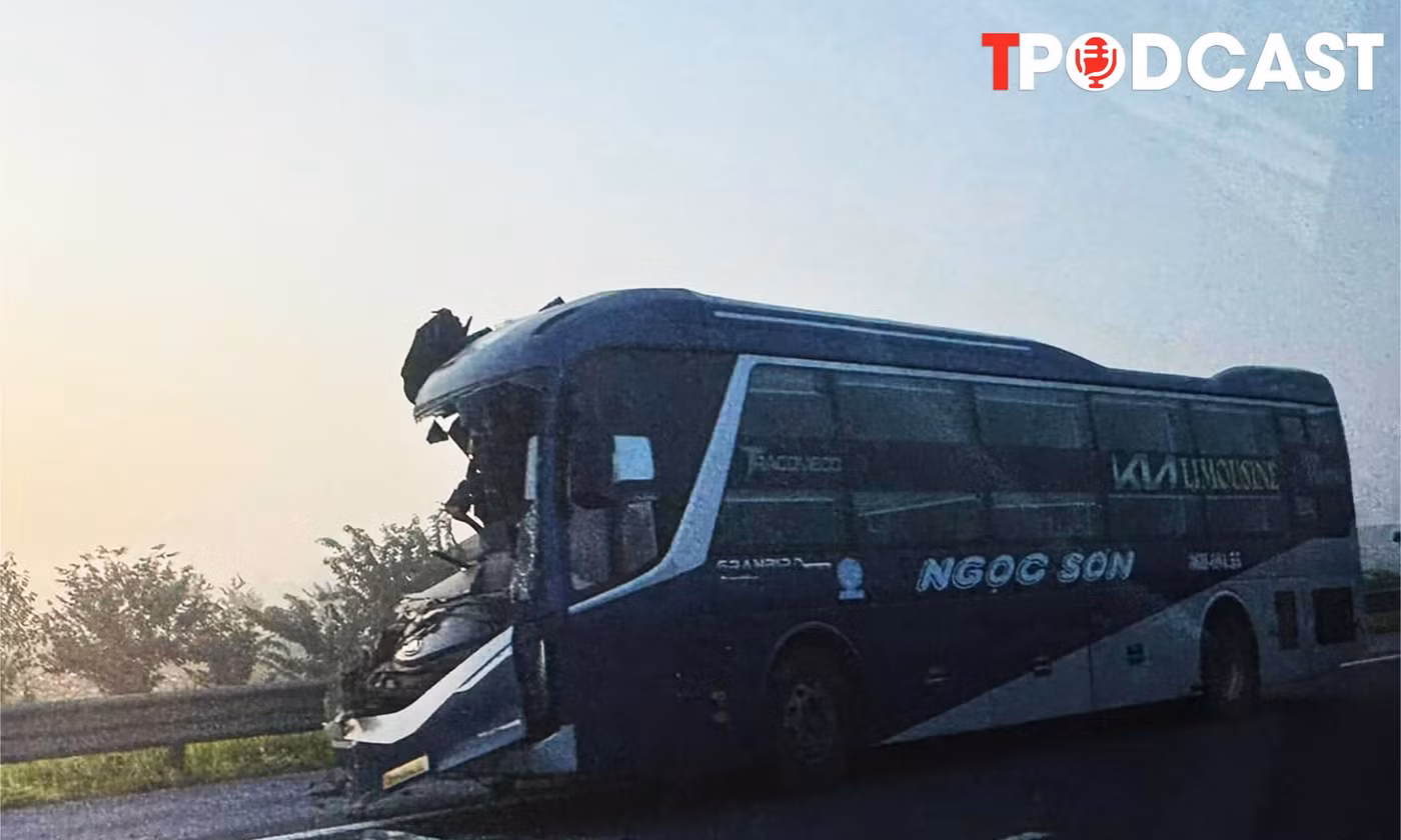 NÓNG 8/9: Ô tô khách không giữ khoảng cách tông vào đuôi xe đầu kéo, phụ xe tử vong