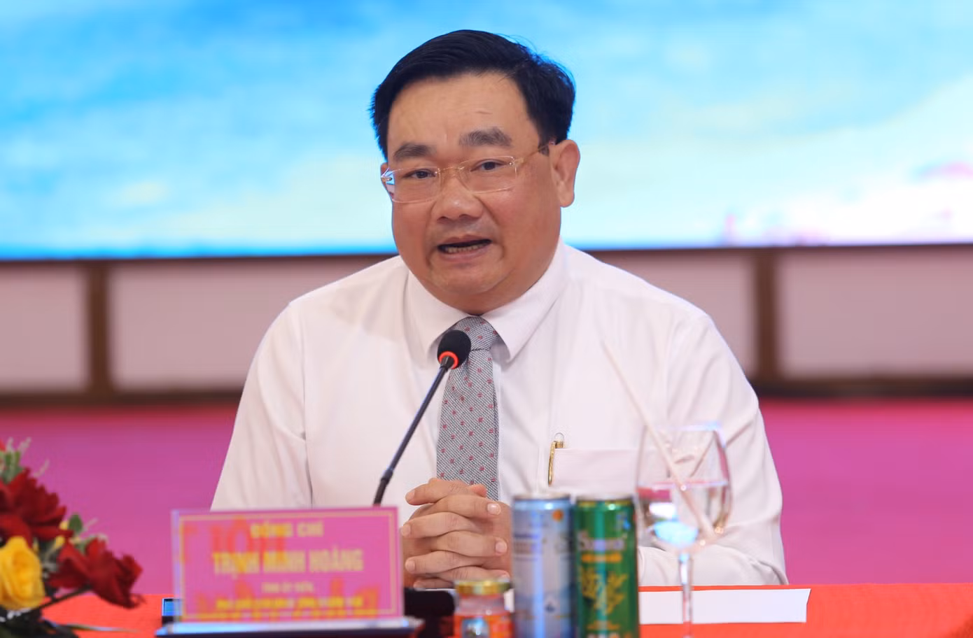ong-trinh-minh-hoang-pho-chu-tich-ubnd-tinh-khanh-hoa-3908.jpg