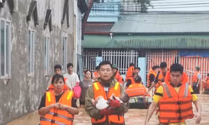 Lực lượng Công an tập trung ứng phó lũ lụt, vì Nhân dân phục vụ