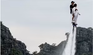 Hé lộ nguyên nhân sự cố Flyboard rơi tự do tại Ninh Bình