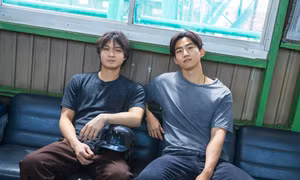 Taecyeon và Isomura Hayato 'sánh đôi' trong phim tình cảm lãng mạn Nhật Bản mới