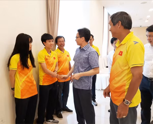 Tiền vệ Tuyết Dung: 'Tuyển nữ Việt Nam sẽ trưởng thành và mạnh mẽ hơn'