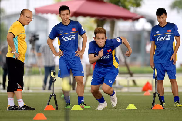 Ngôi sao U23 Việt Nam dính chấn thương, nguy cơ lỡ hẹn ASIAD 18 