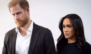 Harry - Meghan nổi giận