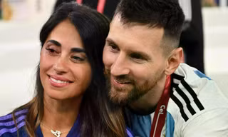 Vợ Messi lên tiếng sau thất bại của chồng: 'Anh mãi là người giỏi nhất'
