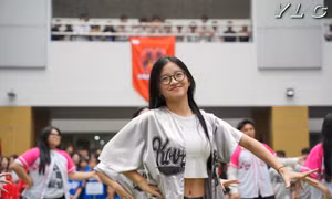 Tân sinh viên đến với ngành kinh doanh từ đam mê sáng tạo có nhiều năm dẫn dắt các dự án âm nhạc
