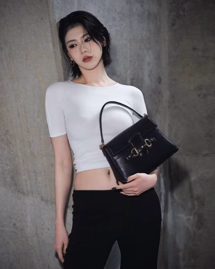 ayaka-miyoshi-1.jpg