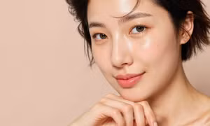 Xu hướng "glass skin" chưa bao giờ là theo đuổi làn da hoàn hảo không tì vết