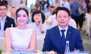 Đông đảo đại biểu, khách mời dự họp báo Ngày Thanh toán số Việt Nam 2026