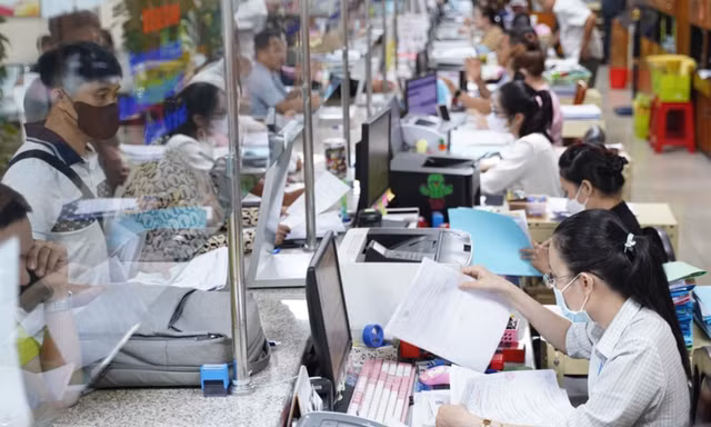 Bố trí thừa cấp phó, giao biên chế không phù hợp là hành vi gây lãng phí