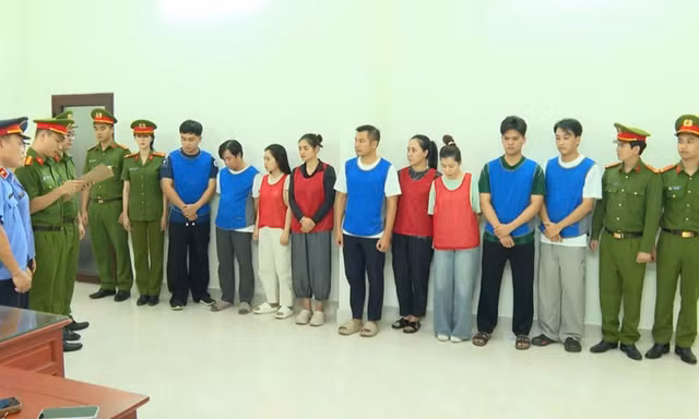 Thủ tướng gửi thư khen Công an Thanh Hóa và TPHCM triệt phá đường dây buôn lậu kim cương