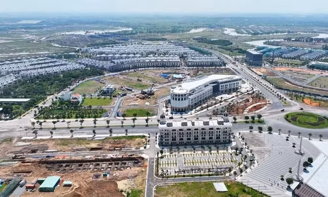 Thủ tướng: Xử lý dứt điểm hơn 4.600 dự án, đất đai vướng mắc