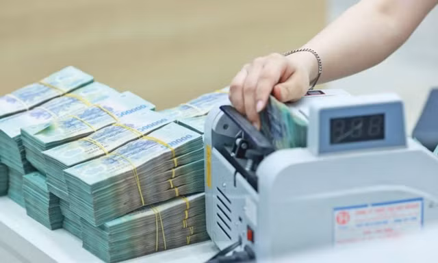Vì sao tiền gửi ngân hàng nhiều?