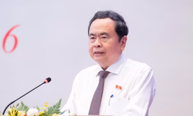 Chủ tịch Quốc hội: Không để gỡ một điểm nghẽn ở luật này lại tạo thêm một điểm nghẽn ở luật khác