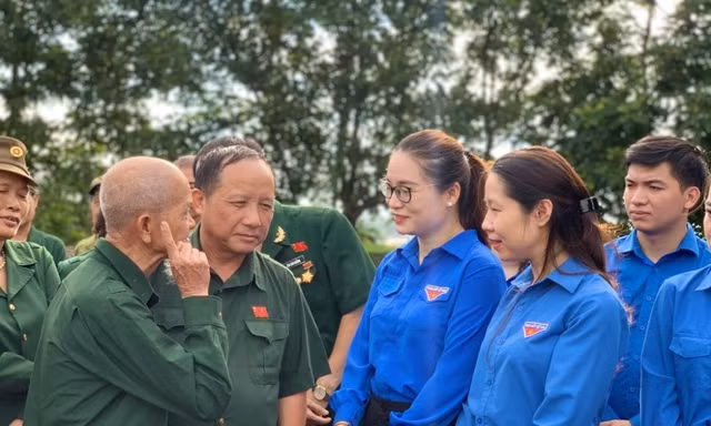 Nâng mức trợ cấp cho thanh niên xung phong không còn khả năng lao động, sống cô đơn