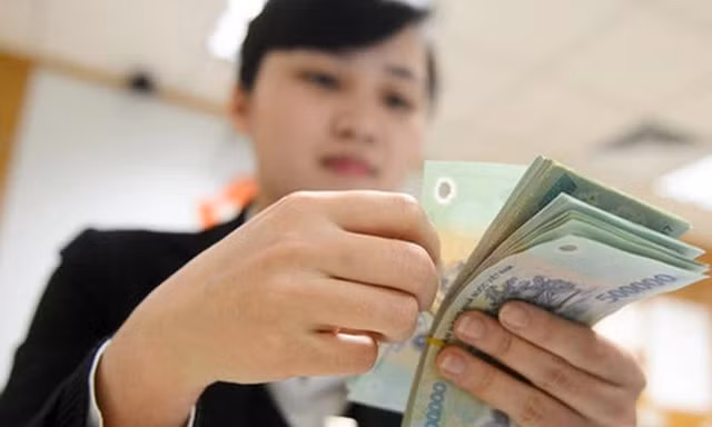 Đề xuất giảm thuế cho người làm công ăn lương, mở rộng hỗ trợ doanh nghiệp