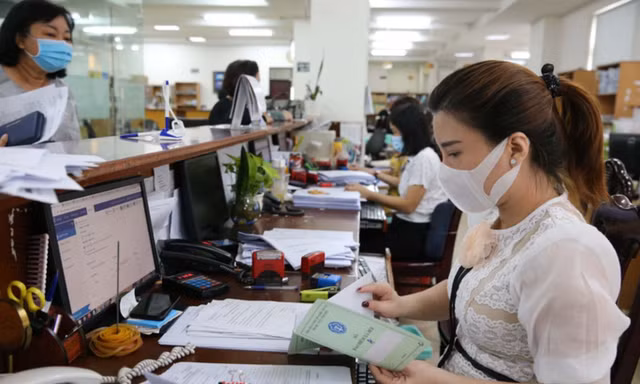 'Không gây xáo trộn tiền lương và các chế độ khác với đội ngũ viên chức'