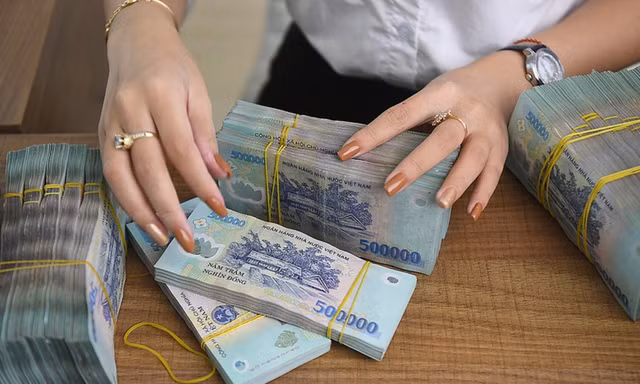 Bộ Nội vụ nêu lộ trình trả lương cán bộ, công chức theo vị trí việc làm 