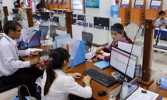 Chính thức: Cán bộ, công chức cấp xã hưởng phụ cấp bằng 55% mức lương