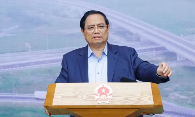 Thủ tướng yêu cầu bố trí vốn ngay cho các dự án giao thông đang triển khai