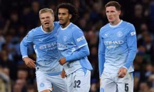 Haaland lập cú đúp, Man City vẫn thua khó tin khi đón tiếp PSG
