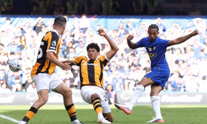 Chelsea suýt thua sốc trước đội bóng tân binh của Ngoại hạng Anh 