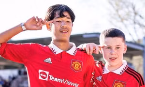 Jariyah Shah, sao mai mang dòng máu Việt Nam được Carrick gọi lên đội 1 MU là ai?