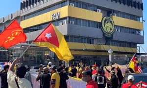 CĐV Malaysia biểu tình phản đối lãnh đạo Liên đoàn bao che 7 tuyển thủ nhập tịch