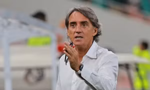 Trong cơn khủng hoảng, đội tuyển Italia bổ nhiệm lại HLV Roberto Mancini