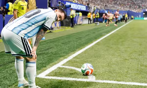 Chiêu phạt góc của Arsenal bị bóp nghẹt tại World Cup, Ngoại hạng Anh có nên học theo?