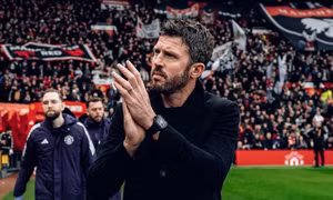 Como là cơ hội cuối để Michael Carrick giữ ghế tại MU?