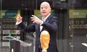 Hành trình di chuyển chóng mặt của chủ tịch FIFA ở World Cup: Vòng quanh Trái Đất chỉ trong 2 tuần