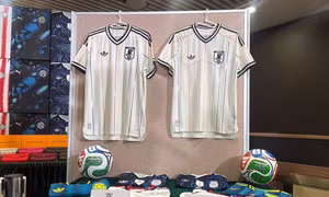 Triệt phá kho hàng giả các sản phẩm World Cup trị giá hơn 500 tỷ đồng