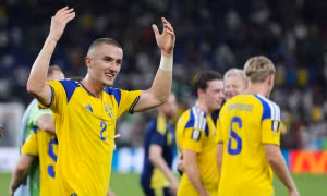 Độc lạ World Cup 2026: Tuyển thủ Thụy Điển nằm trong danh sách... kế vị ngai vàng hoàng gia