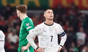 Bồ Đào Nha thua khó tin trong ngày Ronaldo bị đuổi