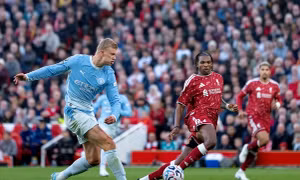 Man City hủy diệt Liverpool trong ngày Haaland 'nổ súng'