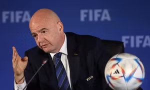 Chủ tịch FIFA mất lá phiếu tại UEFA sau vụ tiền đạo tuyển Mỹ được ưu ái 