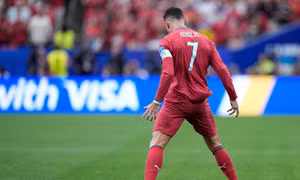 Ronaldo lập cú đúp, Bồ Đào Nha đè bẹp Uzbekistan