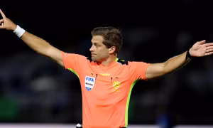 Trọng tài khởi nghiệp từ năm... 13 tuổi sẽ bắt chính trận U23 Việt Nam gặp chủ nhà U23 Saudi Arabia