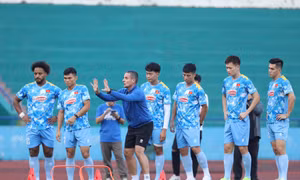 Đội tuyển Việt Nam tổn thất lớn trước khi sang Lào